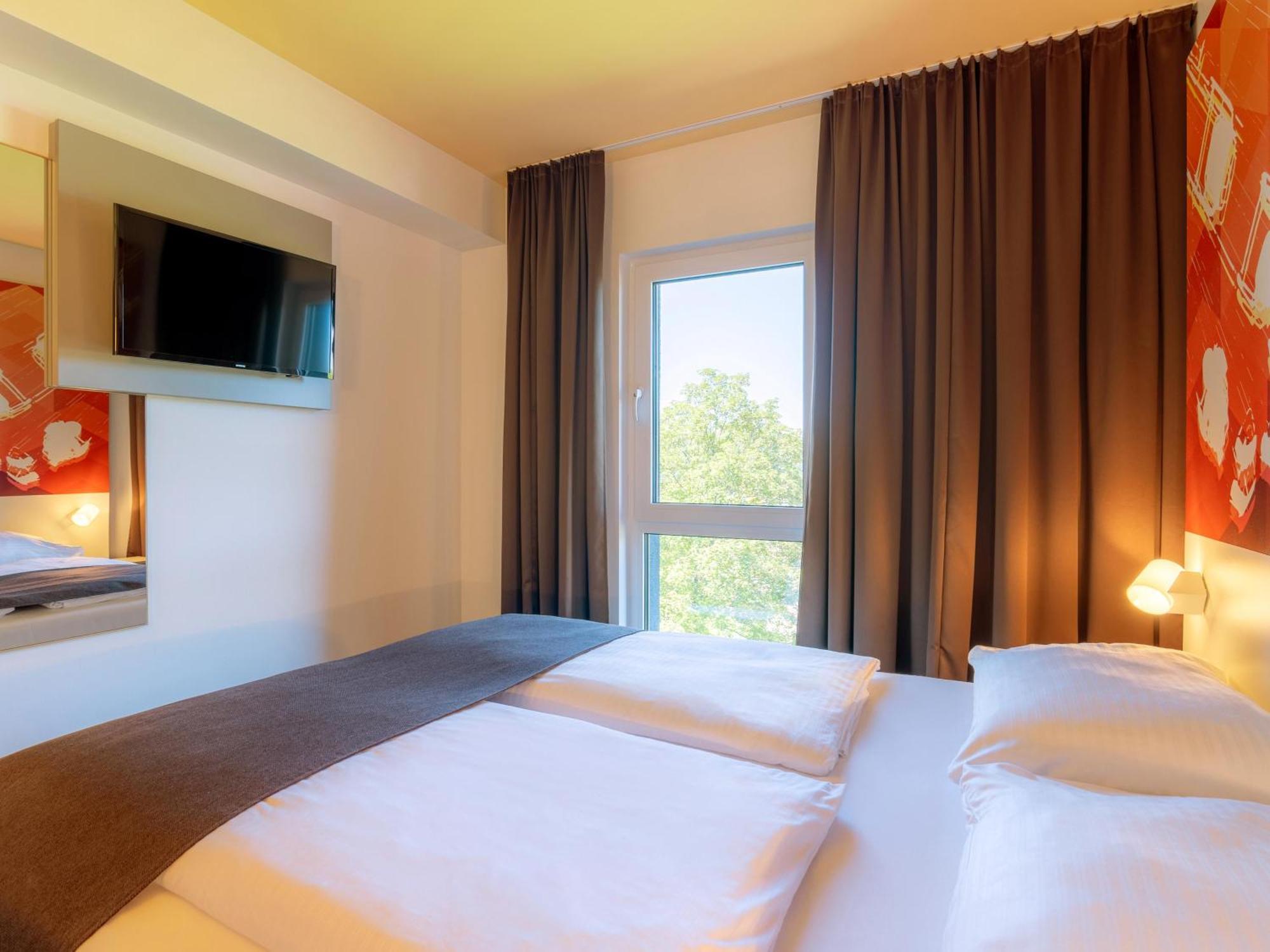 B&B Hotel Stuttgart-Bad Cannstatt Eksteriør billede