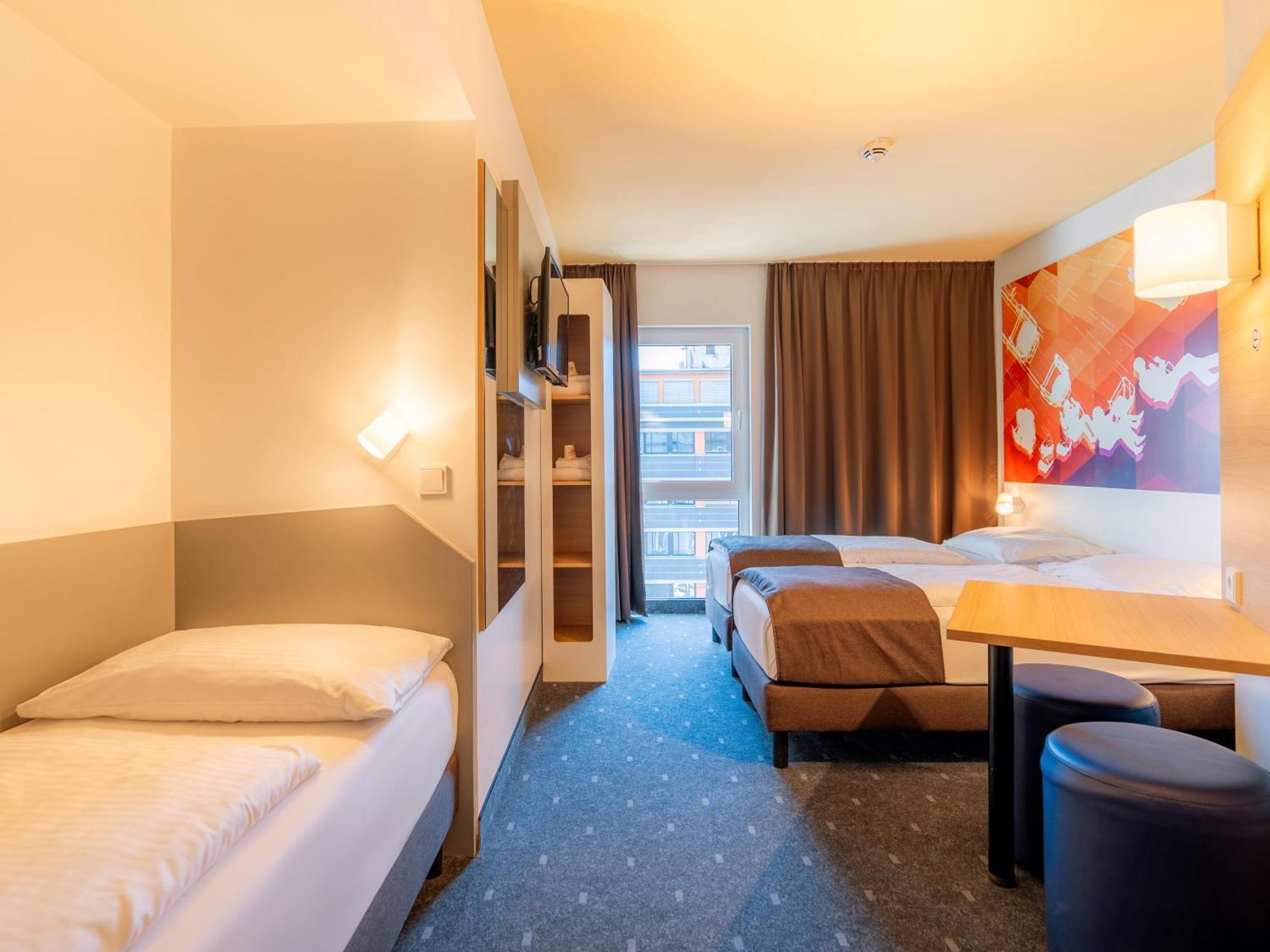 B&B Hotel Stuttgart-Bad Cannstatt Eksteriør billede