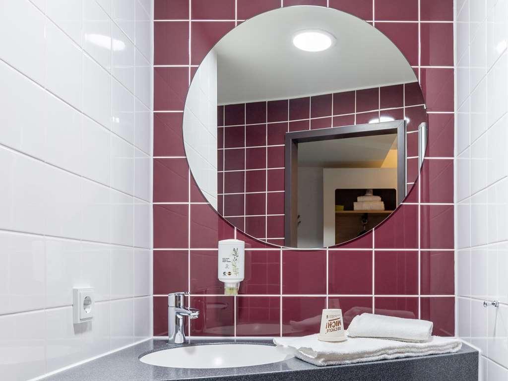 B&B Hotel Stuttgart-Bad Cannstatt Værelse billede